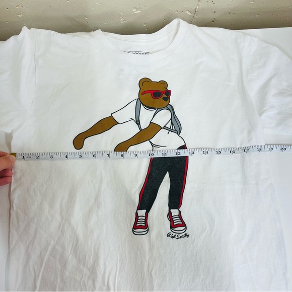 Riot Society Cartoon Bear Dancing Flossing White Short Sleeve Tee Size Large - Picture 4 of 6